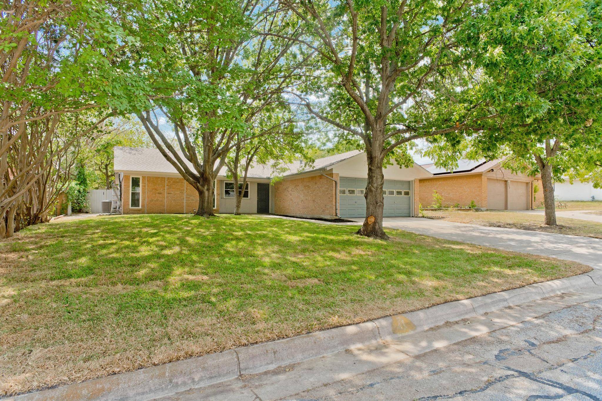 Fort Worth, TX 76116,2952 Portales Drive