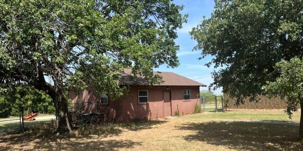 Axtell, TX 76624,1586 Riley Road