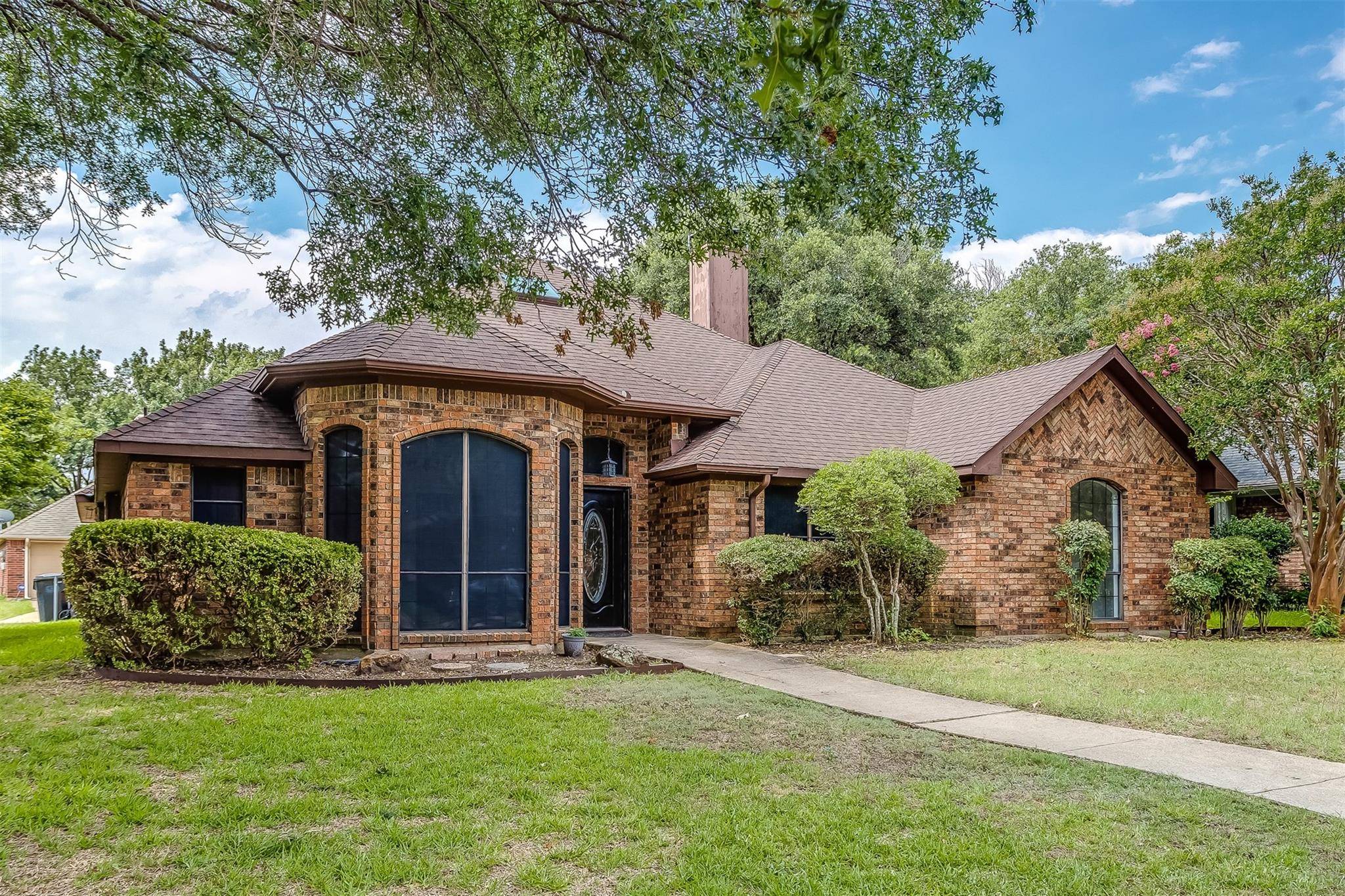 Allen, TX 75002,922 Willow Brook Drive