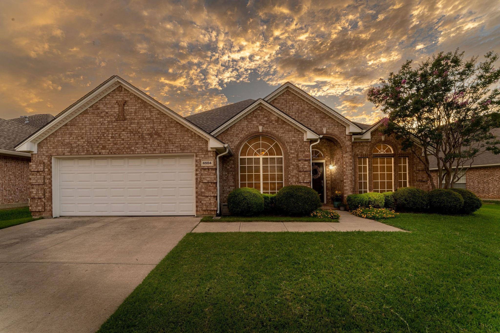 Arlington, TX 76001,6504 Fox Glen Drive