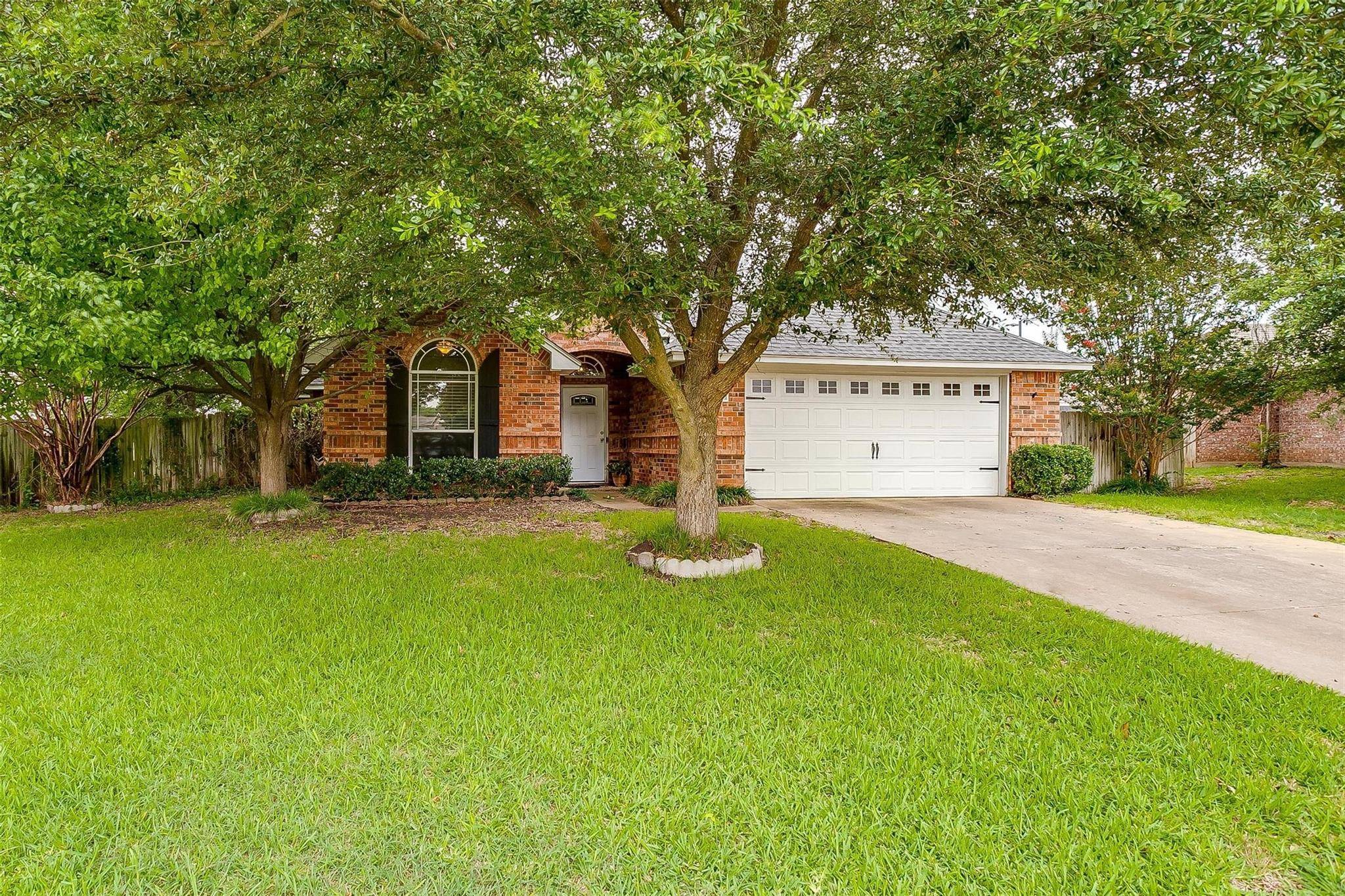 Red Oak, TX 75154,400 Tara Lane