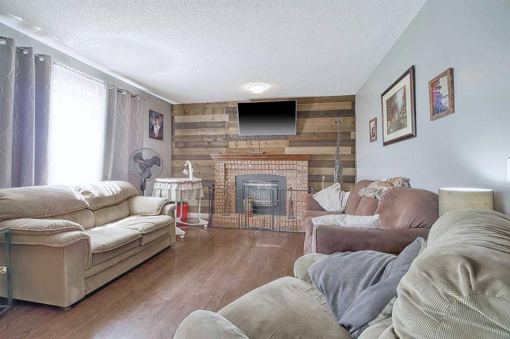 High River, AB T1V 1P7,711 High Country DR NW