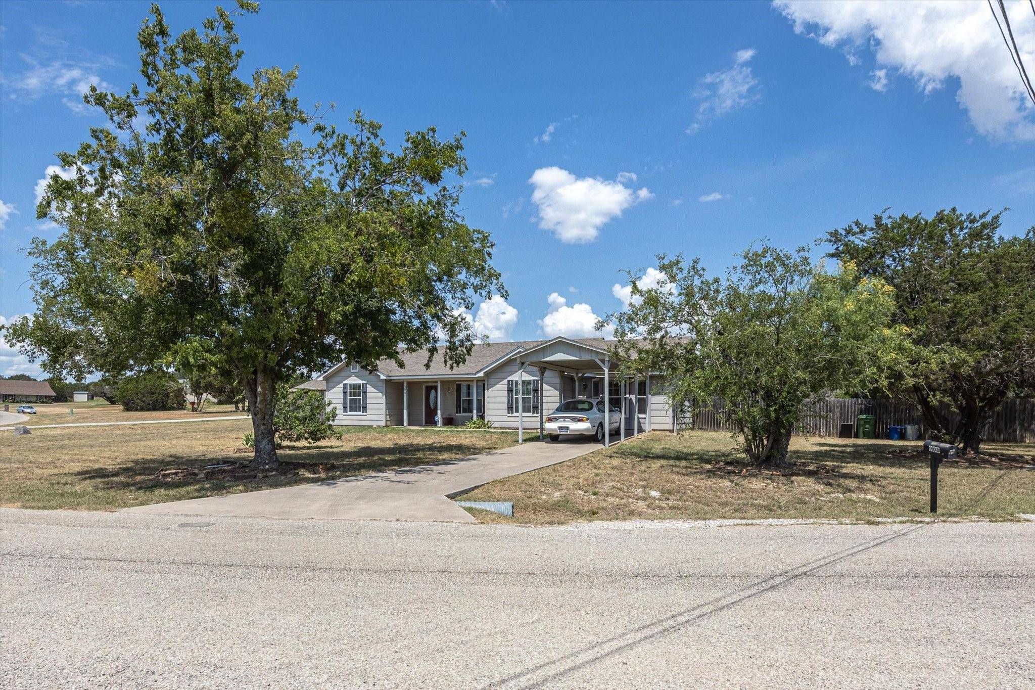 Granbury, TX 76048,908 Bandera Trail