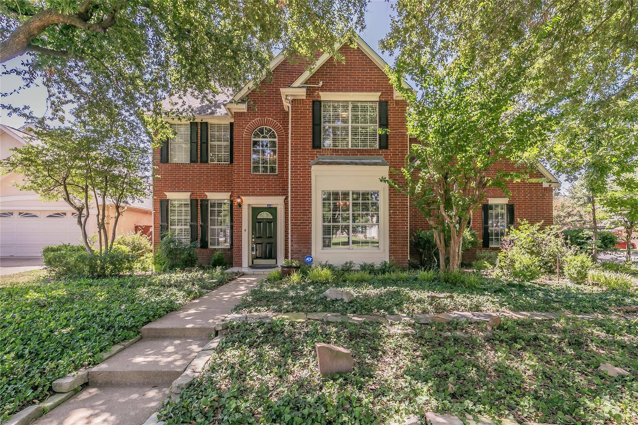 Arlington, TX 76012,2322 Oak Manor