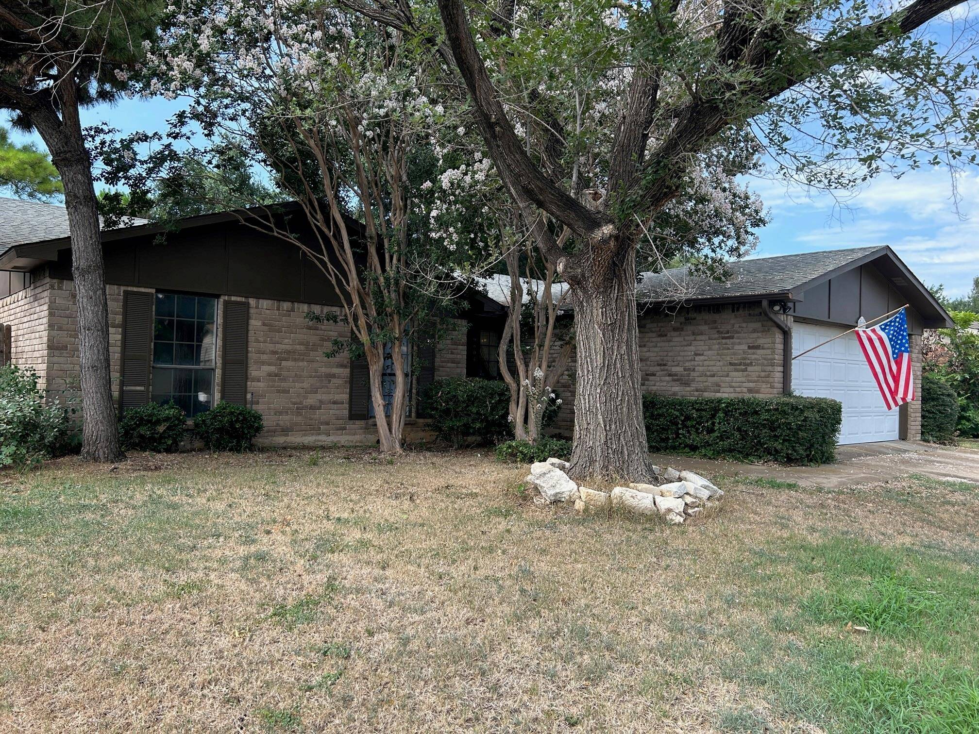 Arlington, TX 76016,6804 Forestview Drive