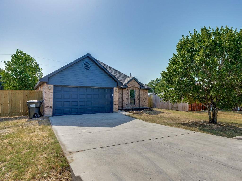 Azle, TX 76020,336 Elmwood Street