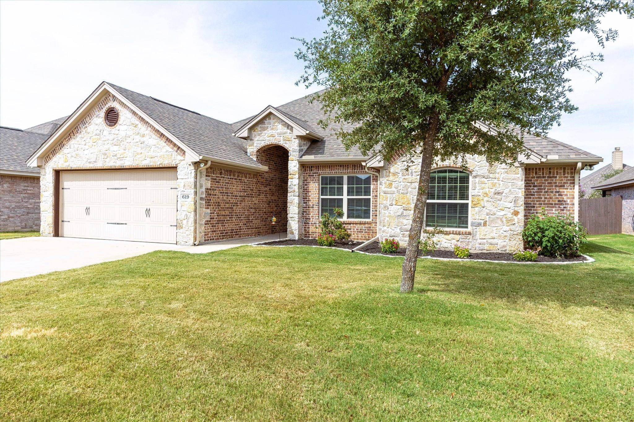 Granbury, TX 76049,619 Donna Circle