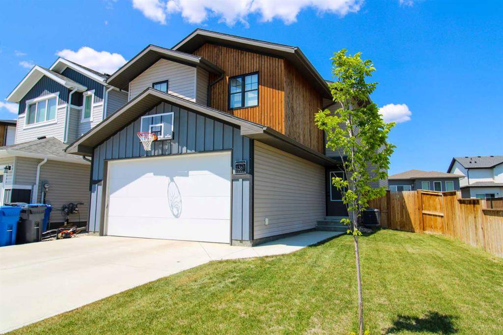 Lethbridge, AB T1J5V3,1361 Pacific CIR W