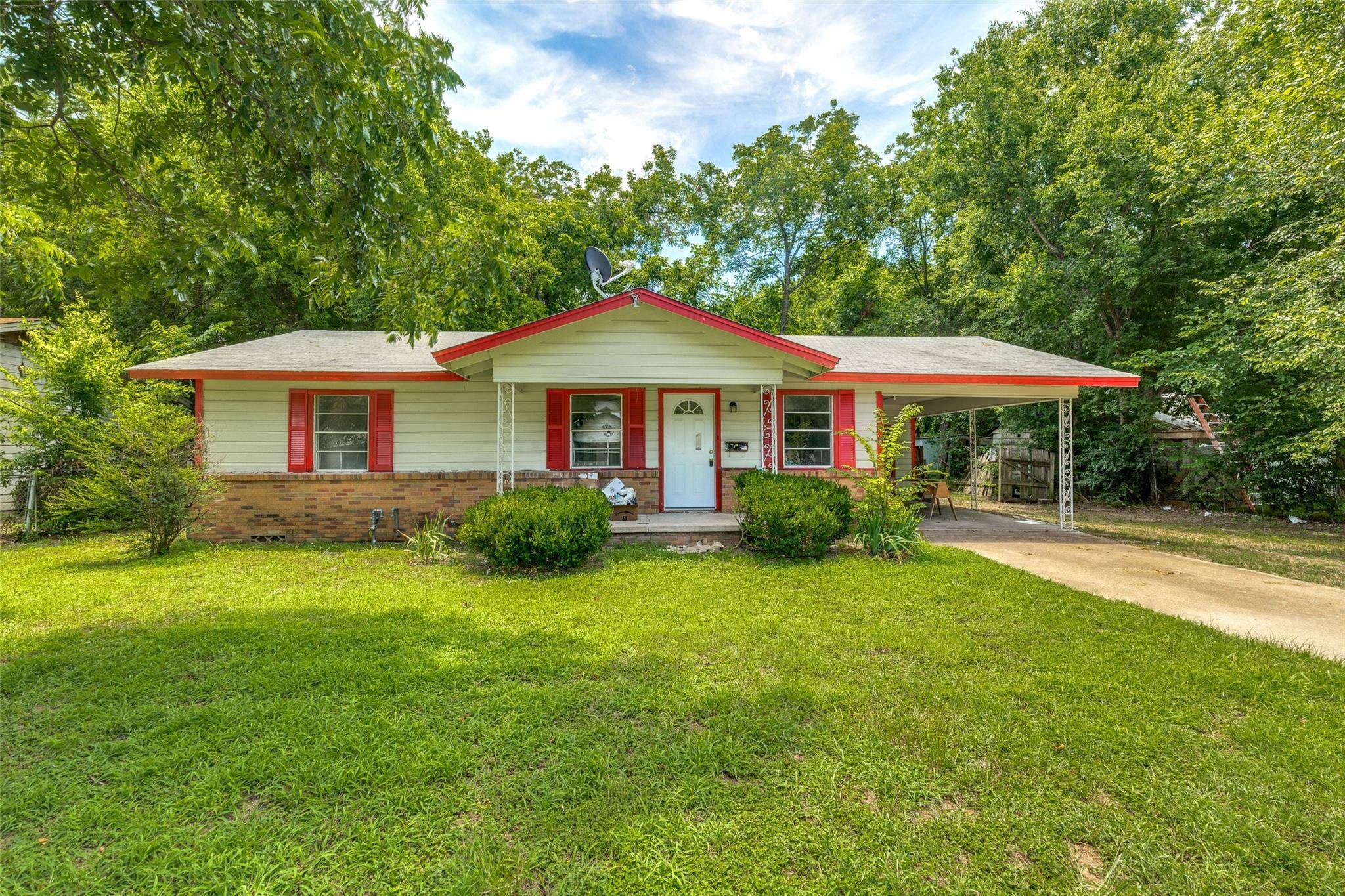 Kerens, TX 75144,407 W Overlook Drive