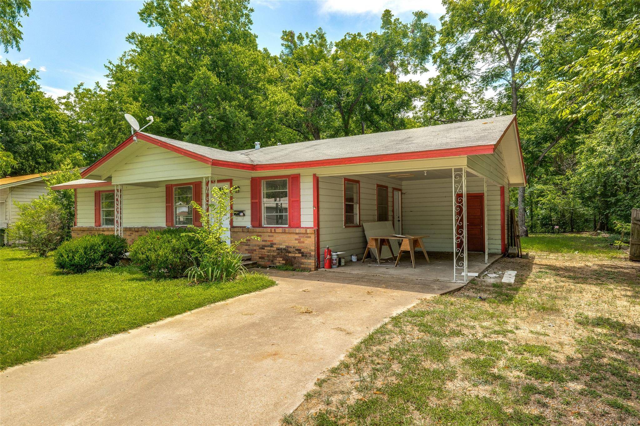 Kerens, TX 75144,407 W Overlook Drive