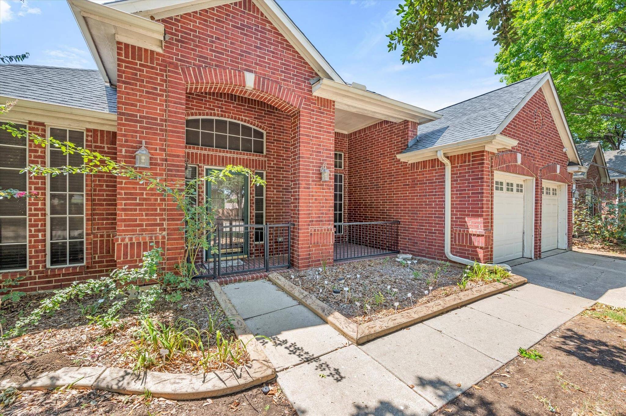 Flower Mound, TX 75022,2513 Magnolia Leaf Lane