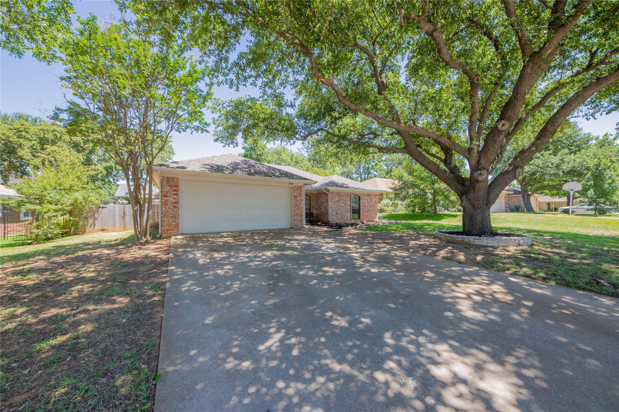 Grapevine, TX 76051,2932 Chris Lane