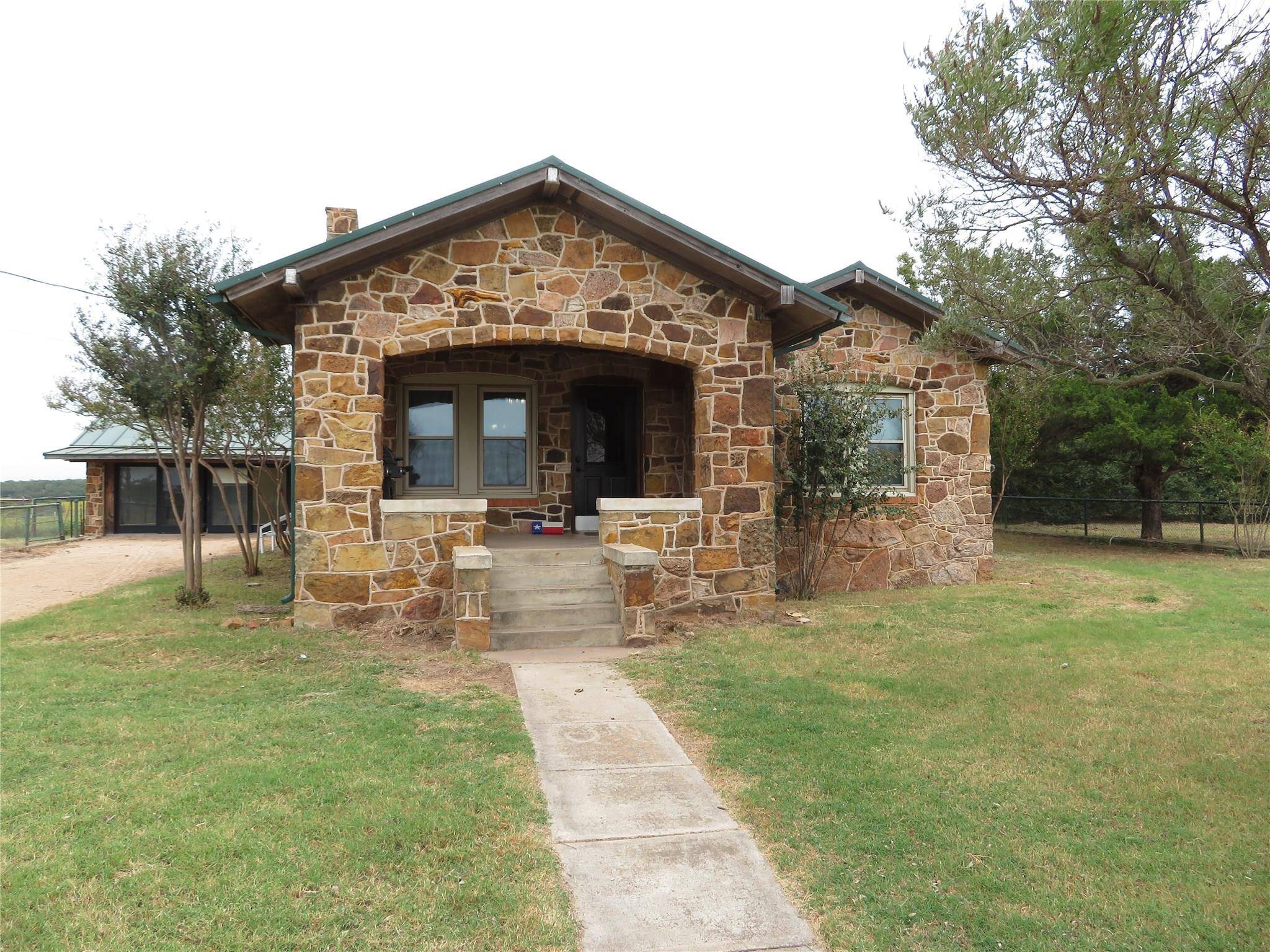 Bowie, TX 76230,2670 Highway 81 N