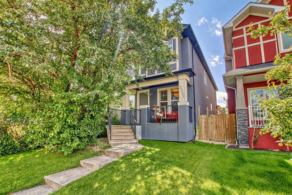 Calgary, AB T2T 1E9,2225 26 AVE SW