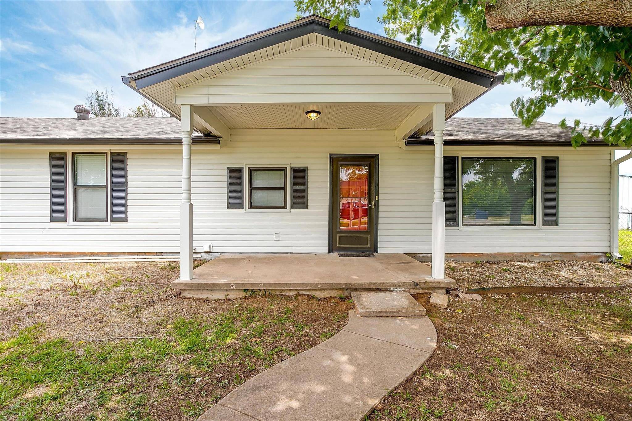 Weatherford, TX 76085,604 Price Lane