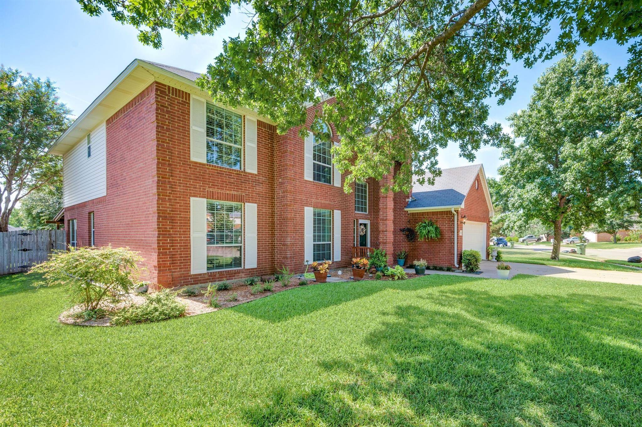 North Richland Hills, TX 76180,6116 Roaring Springs Drive