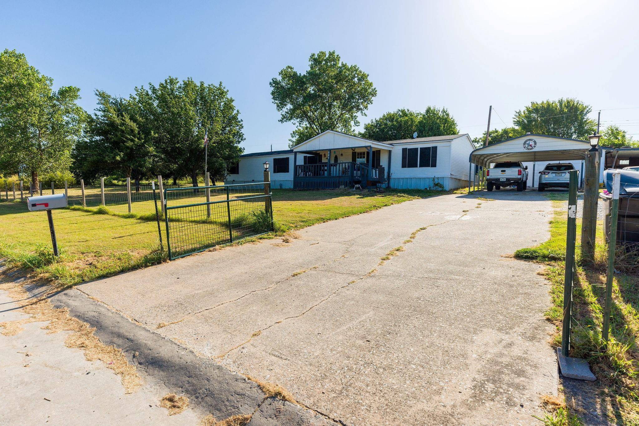 Princeton, TX 75407,207 County Road 1015