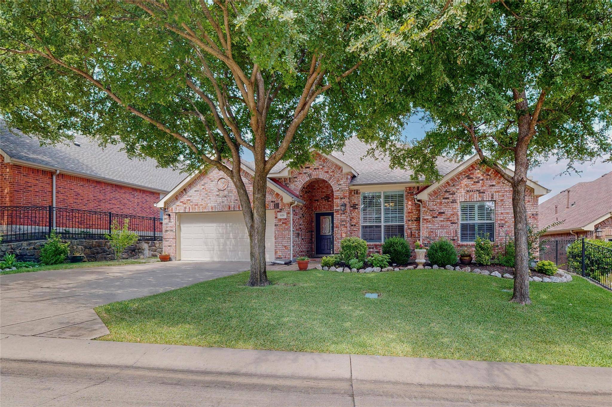 Fairview, TX 75069,920 Quarry Oaks Drive