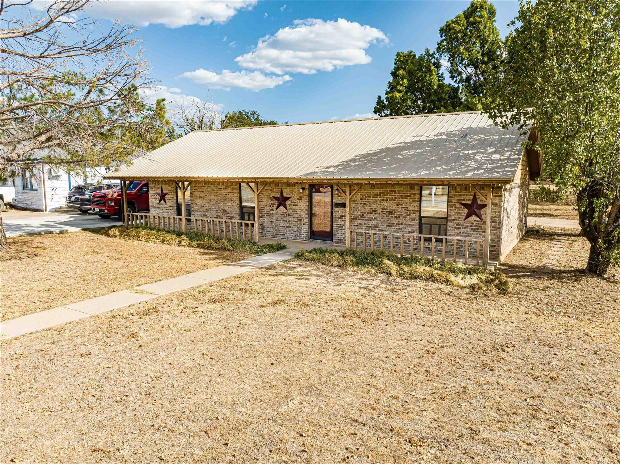 Breckenridge, TX 76424,901 E Lindsey Street