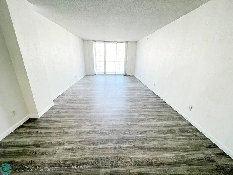 Sunny Isles Beach, FL 33160,19380 Collins Ave  #1407