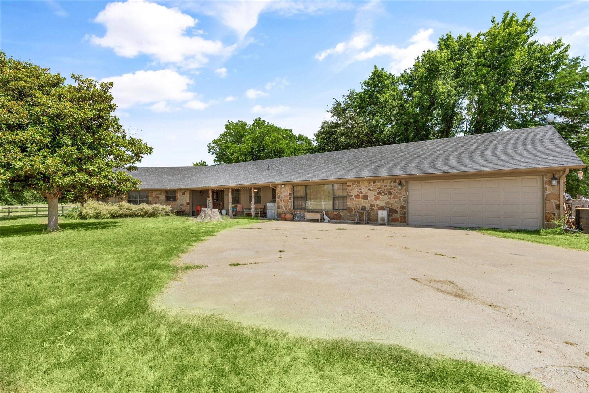 Rhome, TX 76078,141 County Road 4668