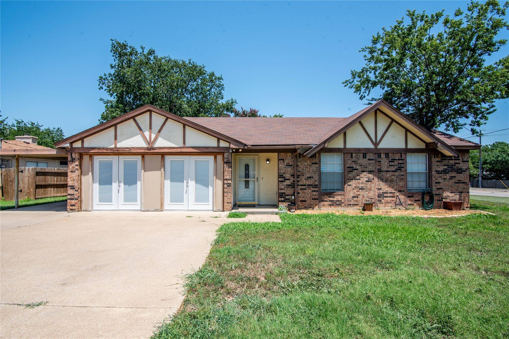 Arlington, TX 76017,5917 Willow Branch Drive