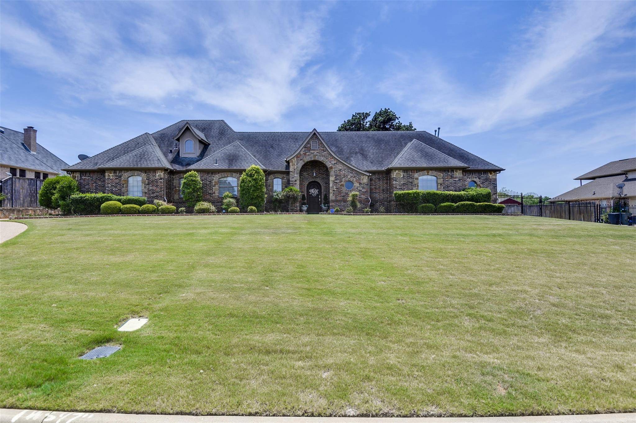 Kennedale, TX 76060,914 Shady Vale Drive