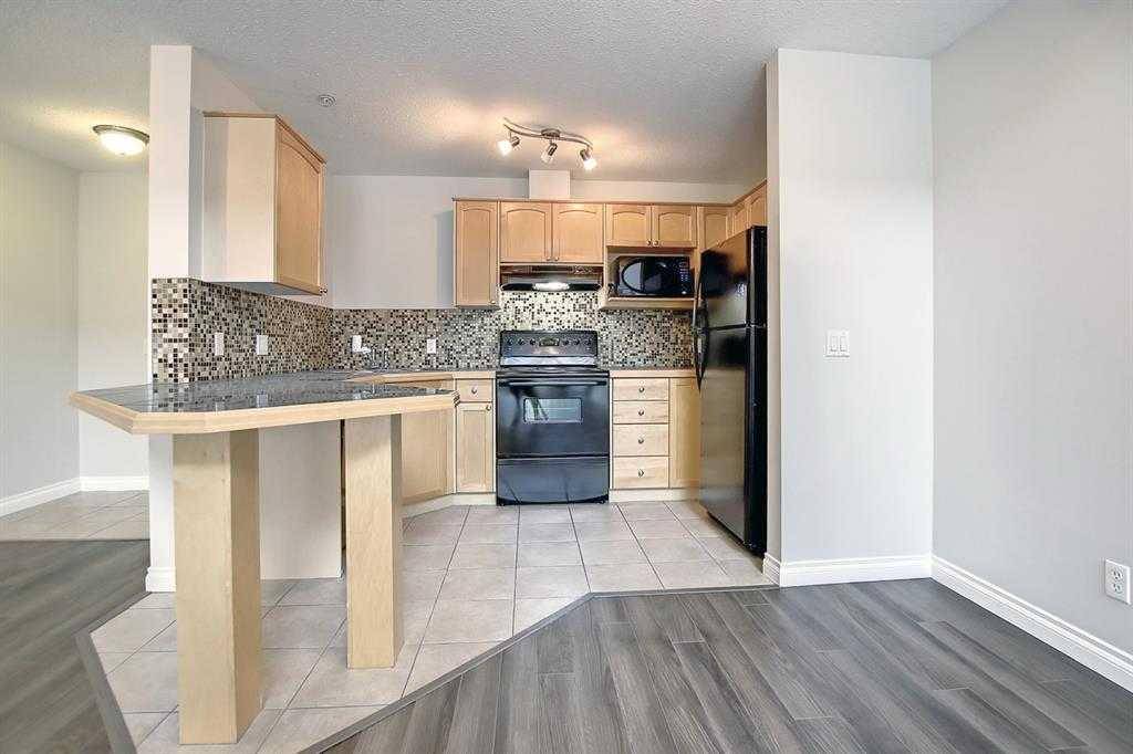 Calgary, AB T2T 1J5,1631 28 AVE SW #403