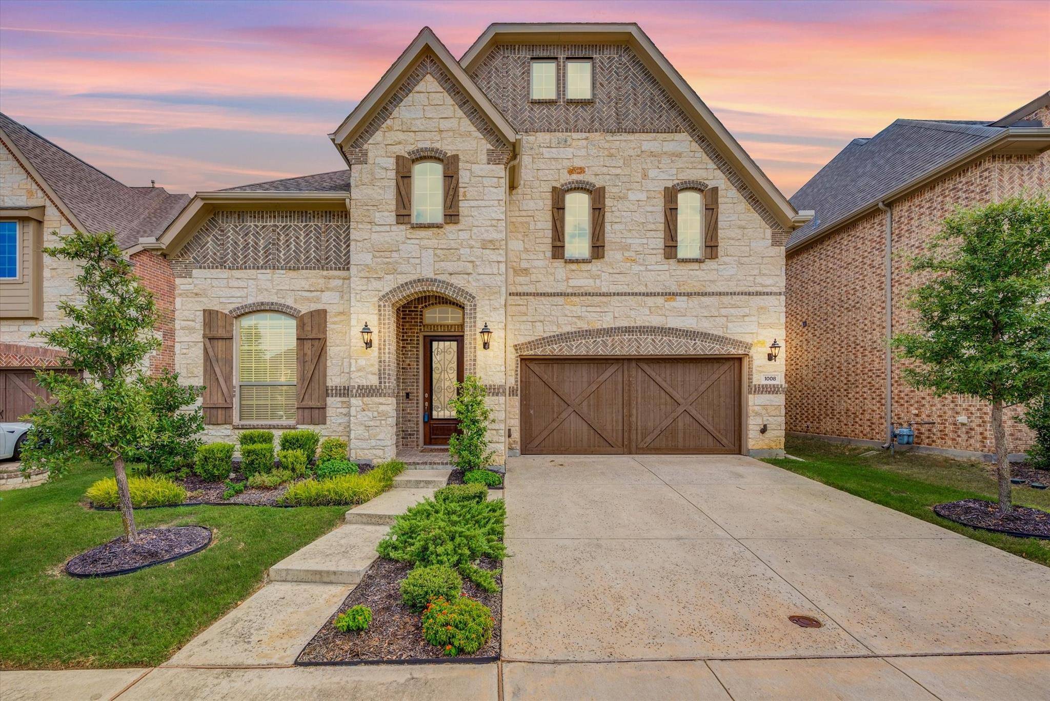 Euless, TX 76039,1008 Canyon Oak Drive