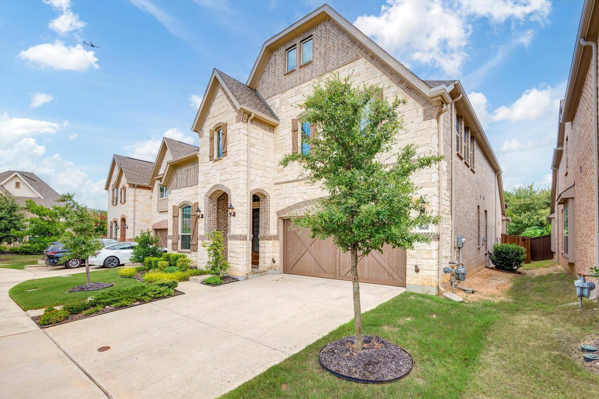 Euless, TX 76039,1008 Canyon Oak Drive