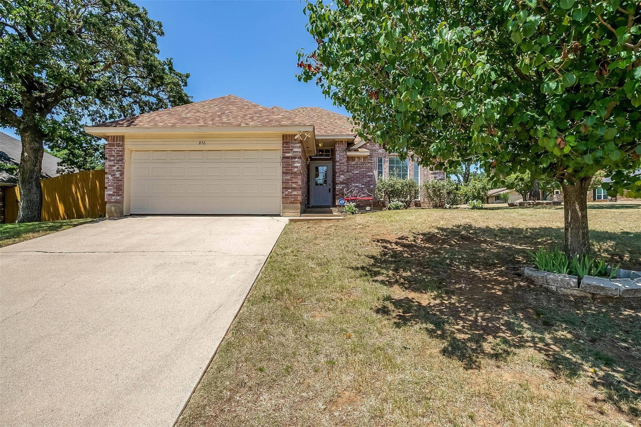 Hurst, TX 76053,836 Magnolia Court