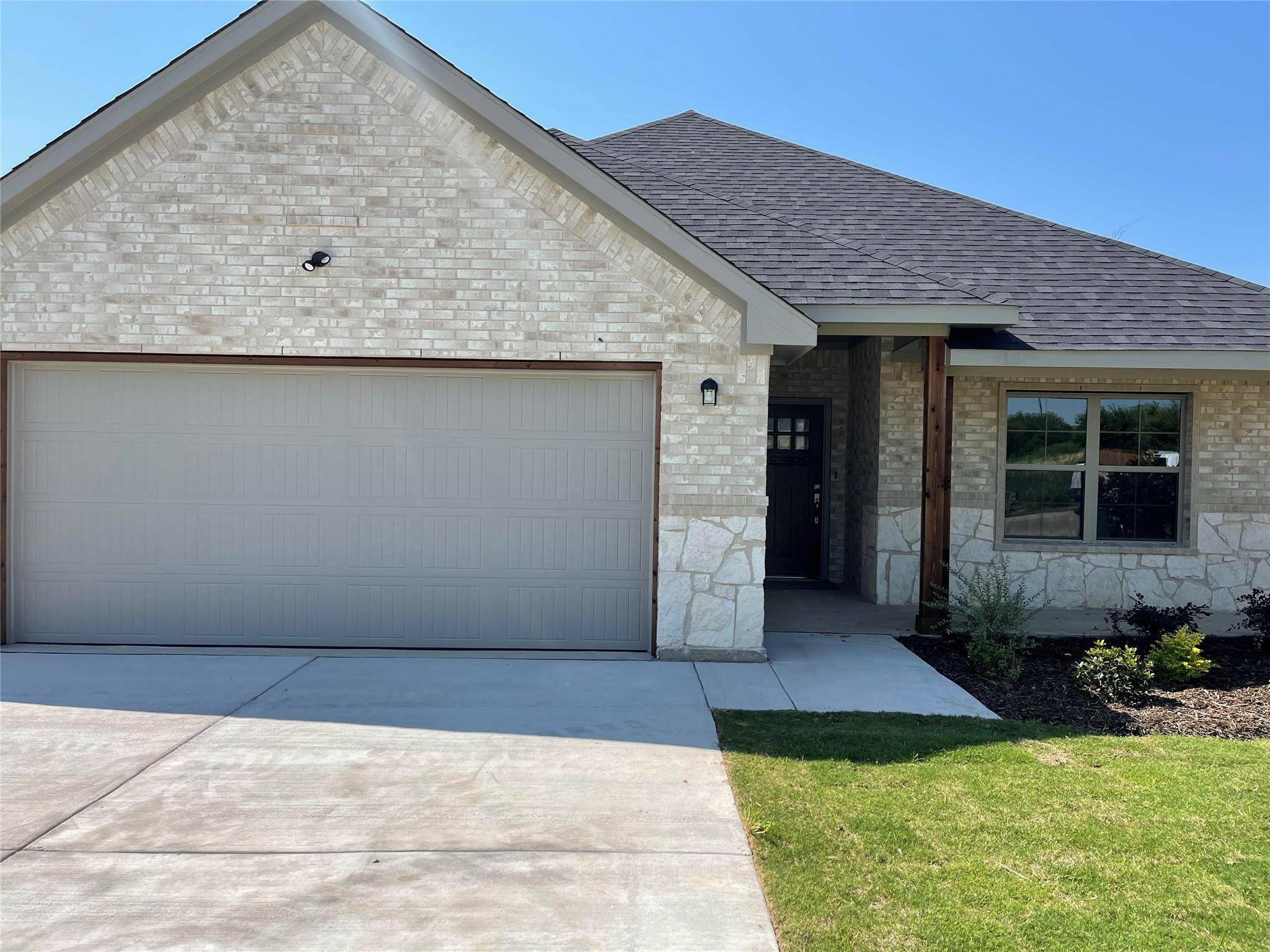 Corsicana, TX 75110,103 Randal Row