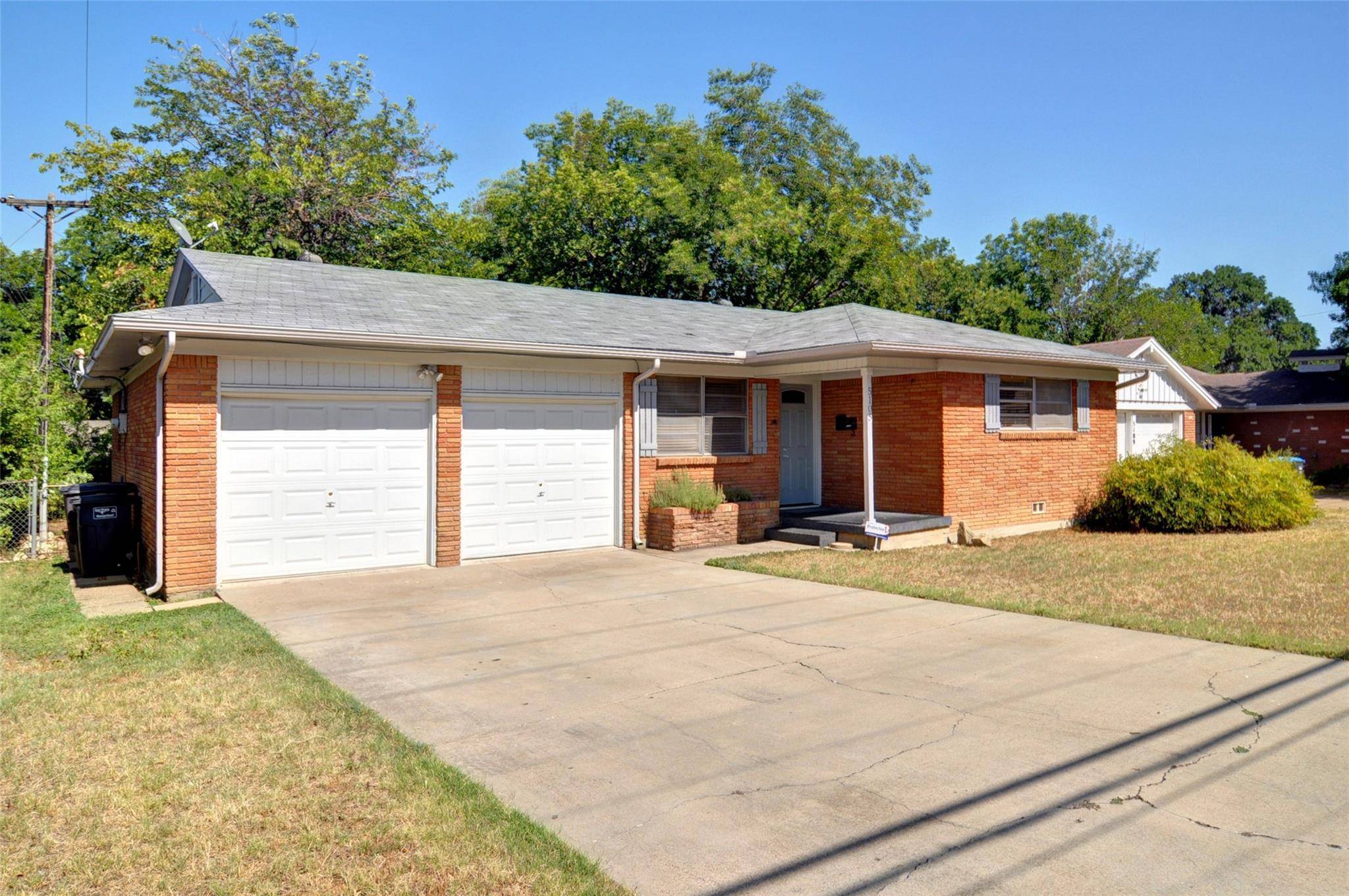 Fort Worth, TX 76133,5105 Cockrell Avenue