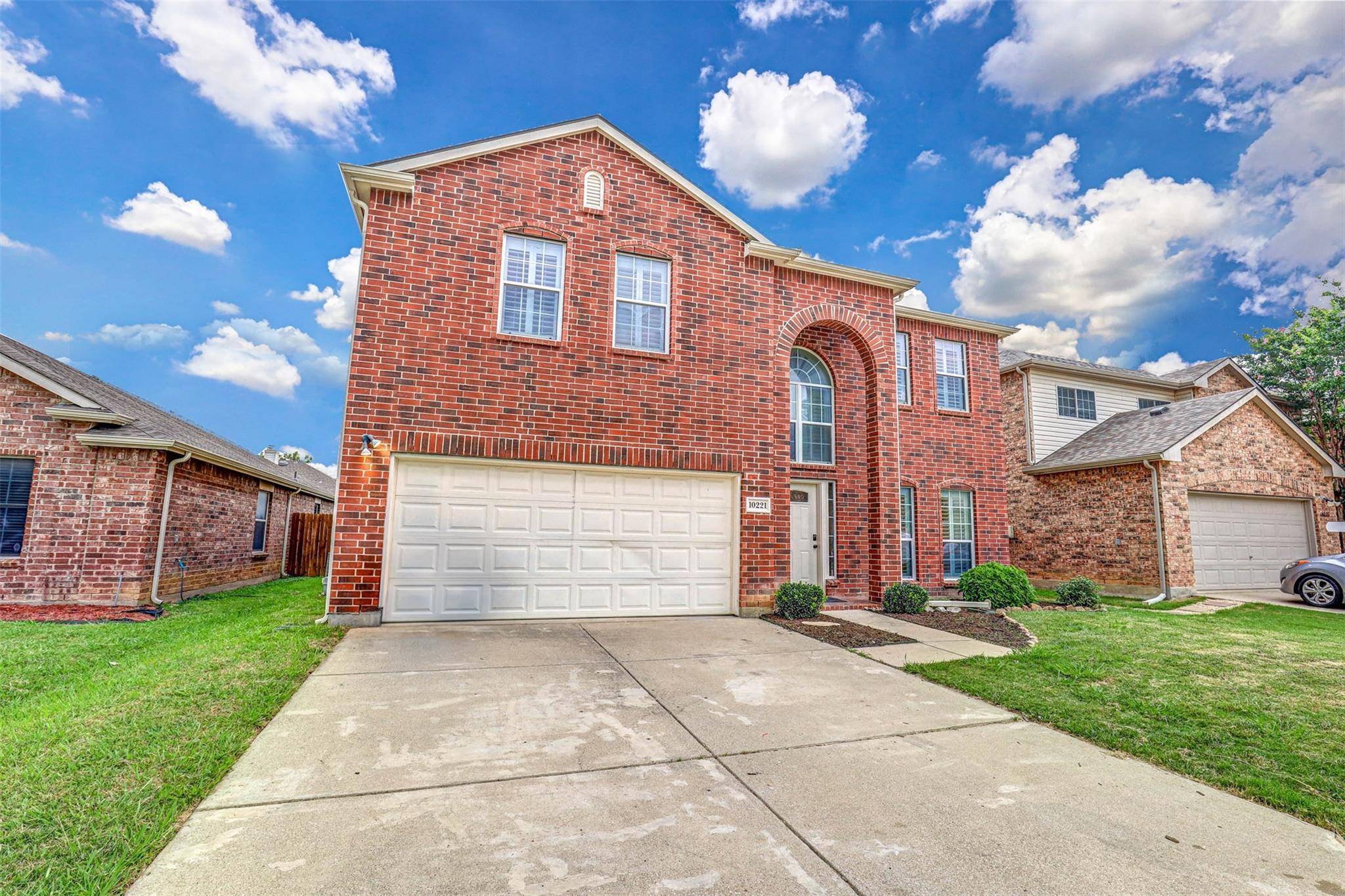 Fort Worth, TX 76244,10221 Sourwood Drive