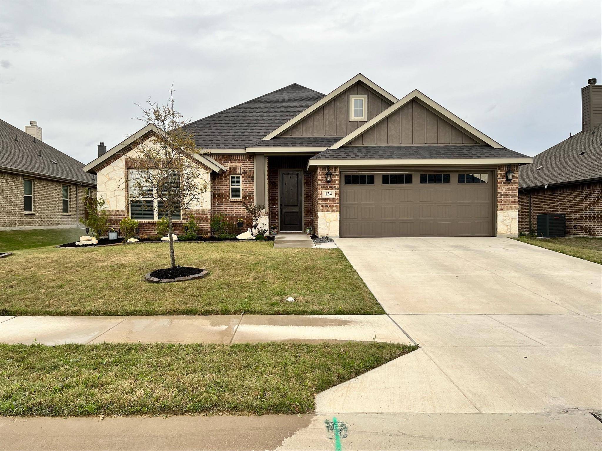 Waxahachie, TX 75165,124 Half Moon Drive