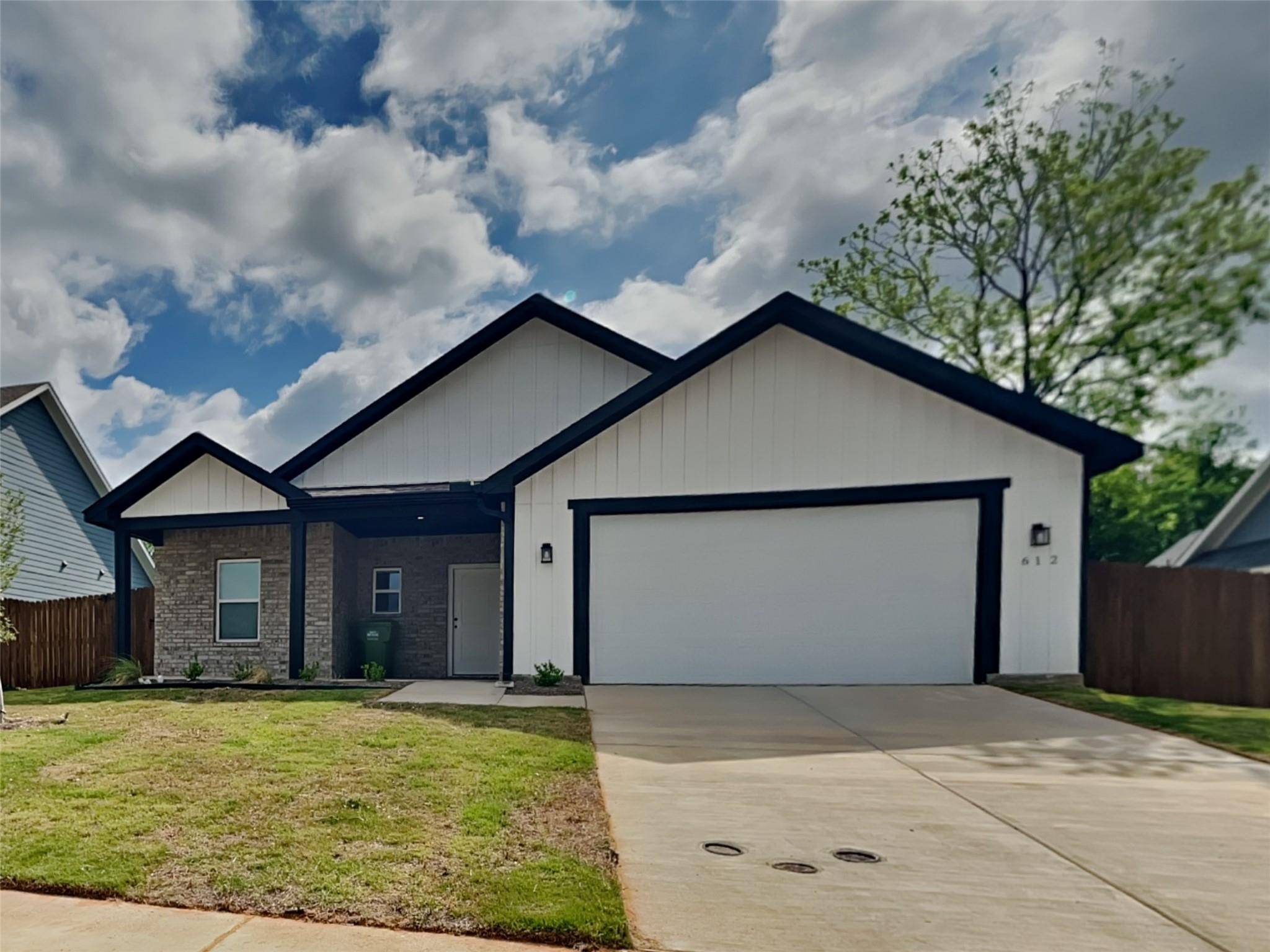 Springtown, TX 76082,612 Porcupine Drive