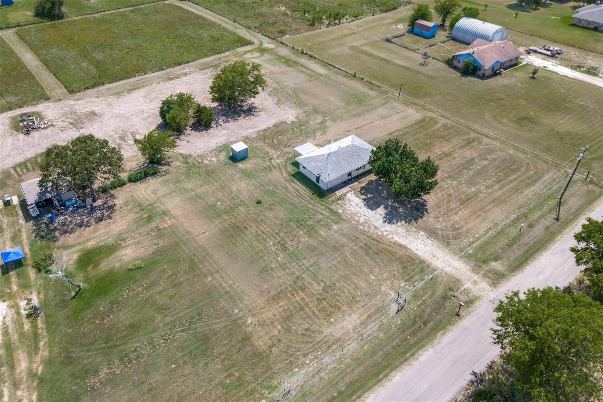 Quinlan, TX 75474,1721 Signal Road