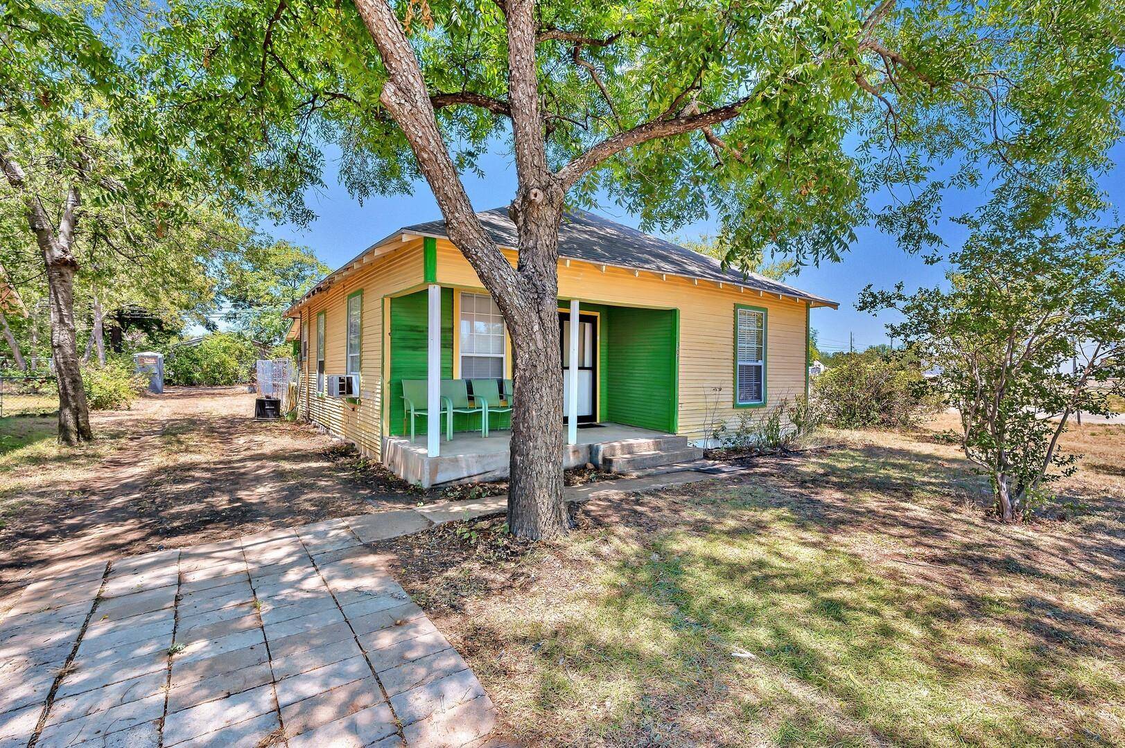 Whitney, TX 76692,307 N Colorado Street