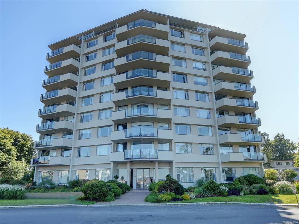 Oak Bay, BC V8S 2N8,1420 Beach Dr #602