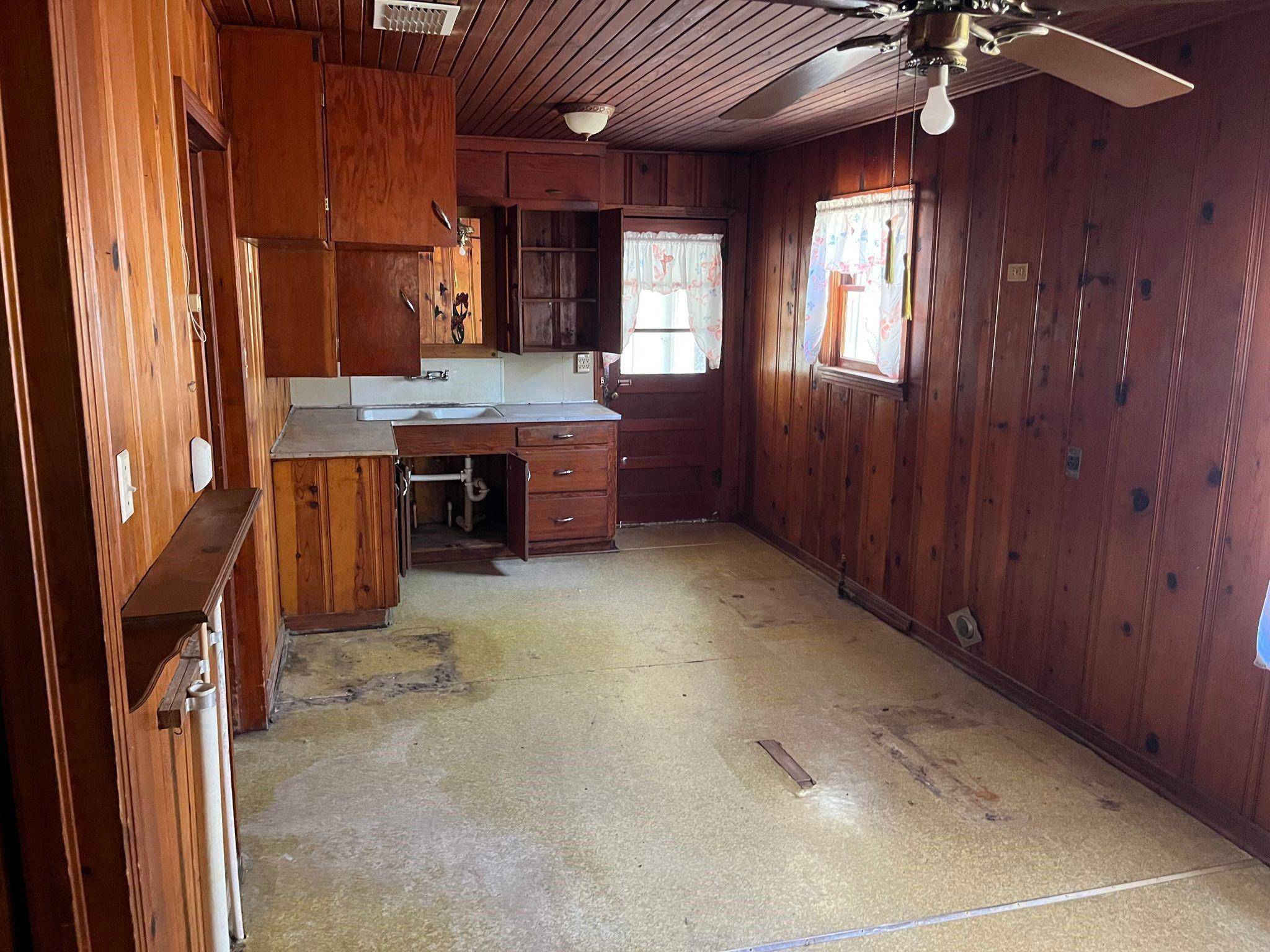 Winnsboro, TX 75494,508 Winn Drive
