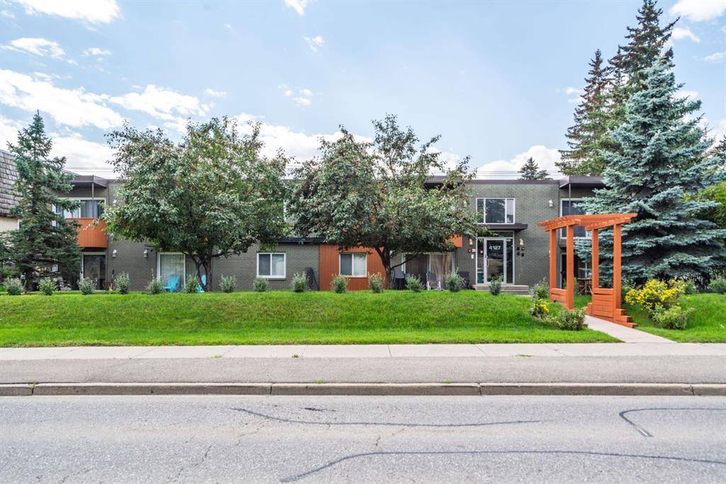 Calgary, AB T3C2E9,4127 Bow TRL SW #205