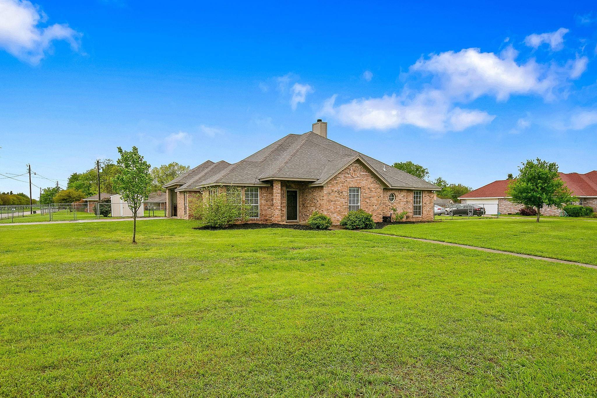 Terrell, TX 75161,520 Pin Oak Drive