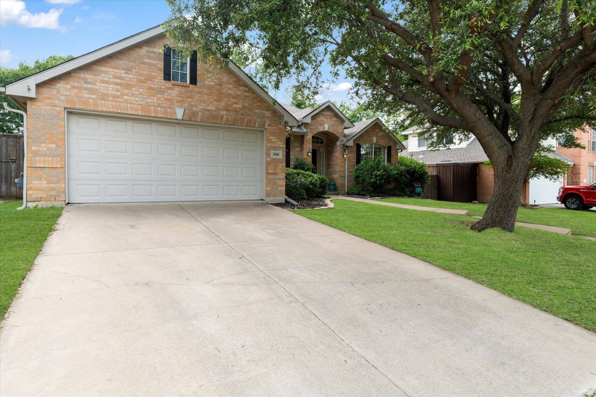 Rowlett, TX 75089,5709 Freedom Lane