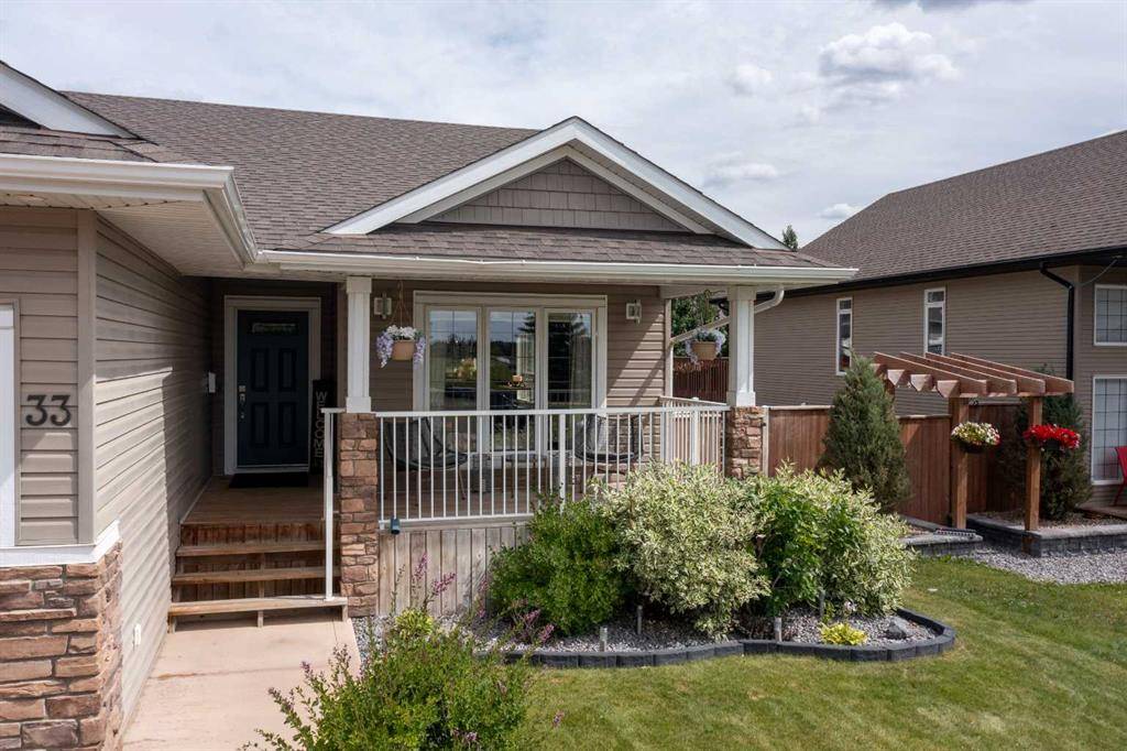 Blackfalds, AB T4M 0H2,33 Paramount CRES