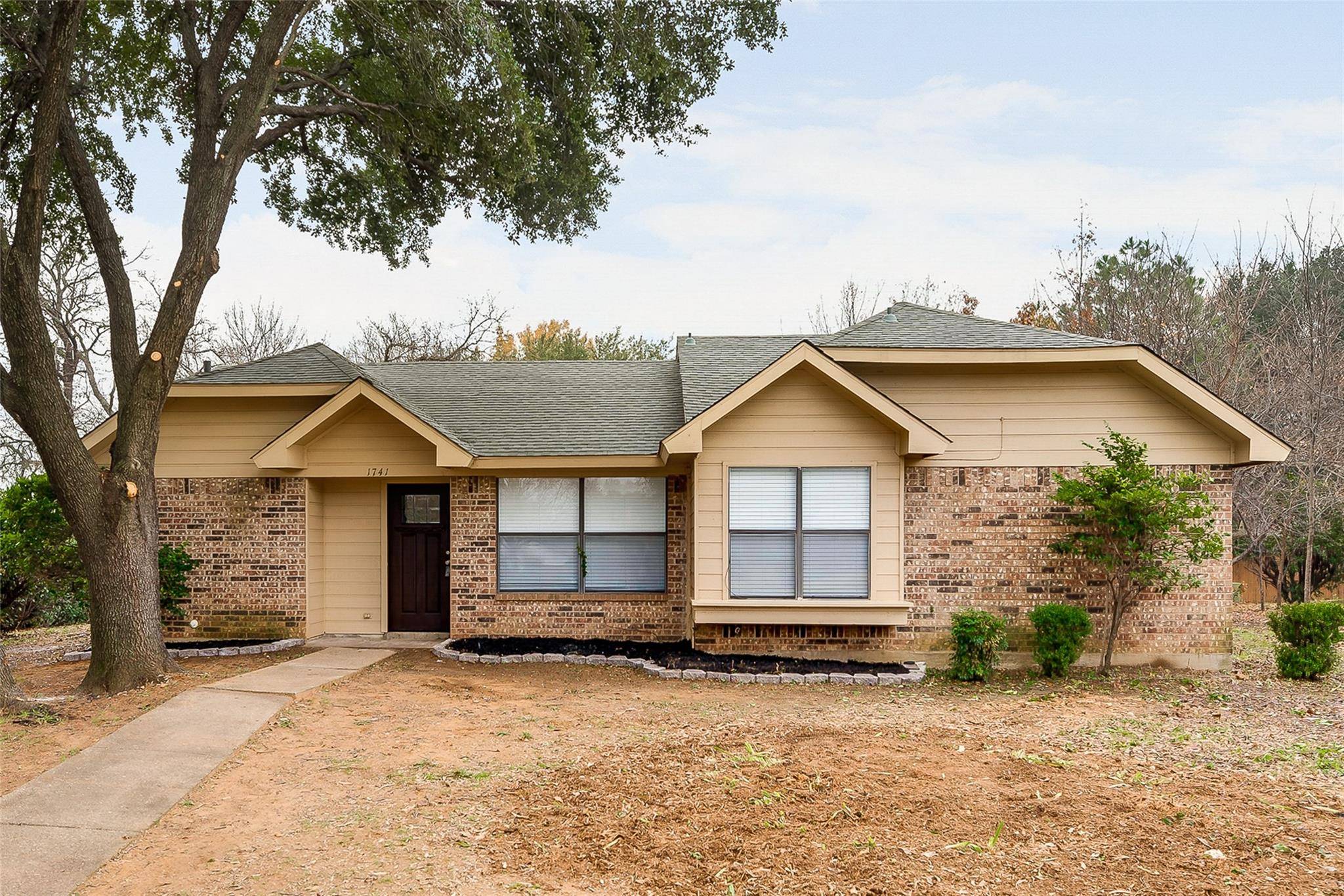 Lewisville, TX 75067,1741 Live Oak Court