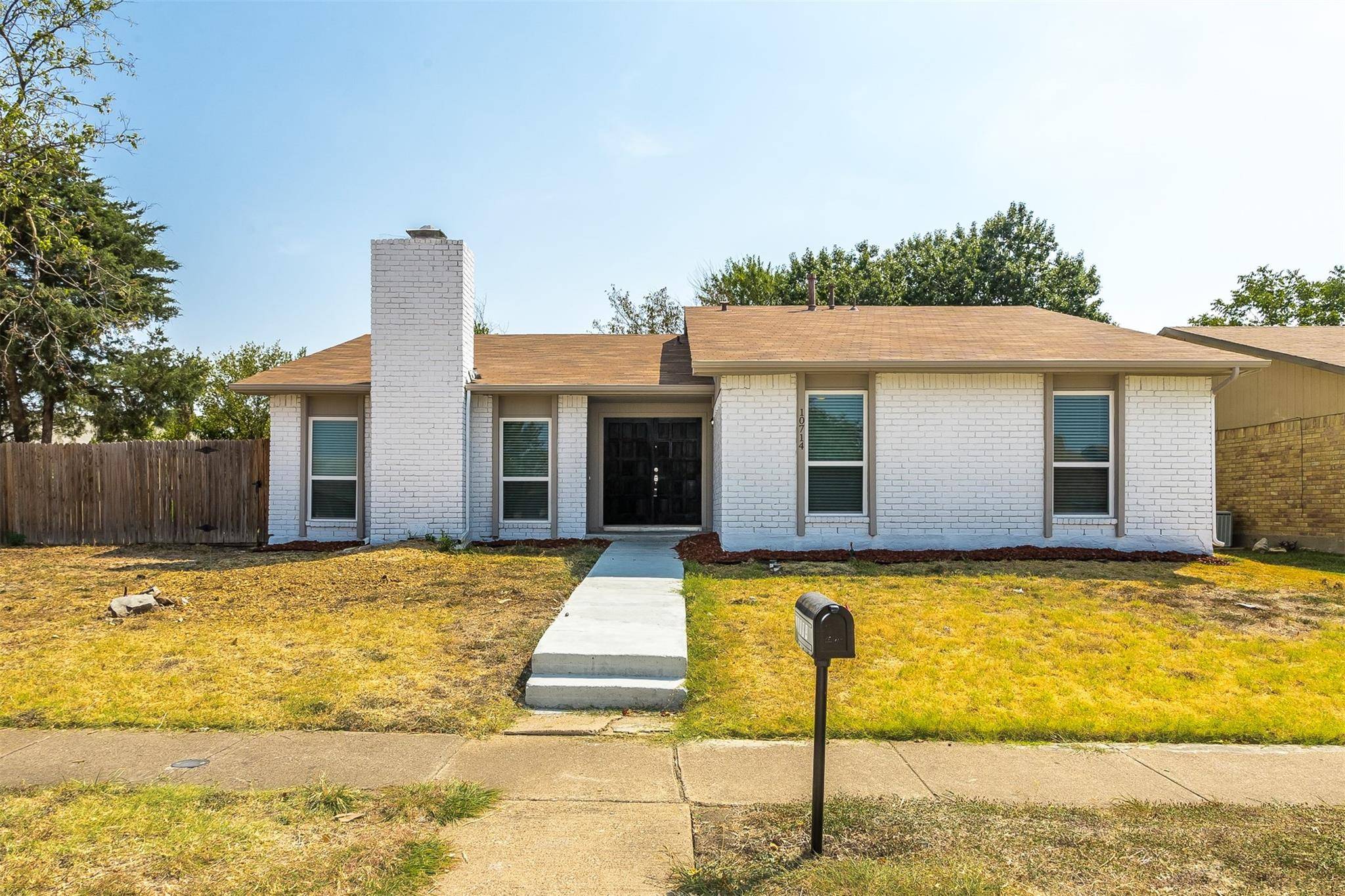 Dallas, TX 75243,10714 Black Walnut Drive