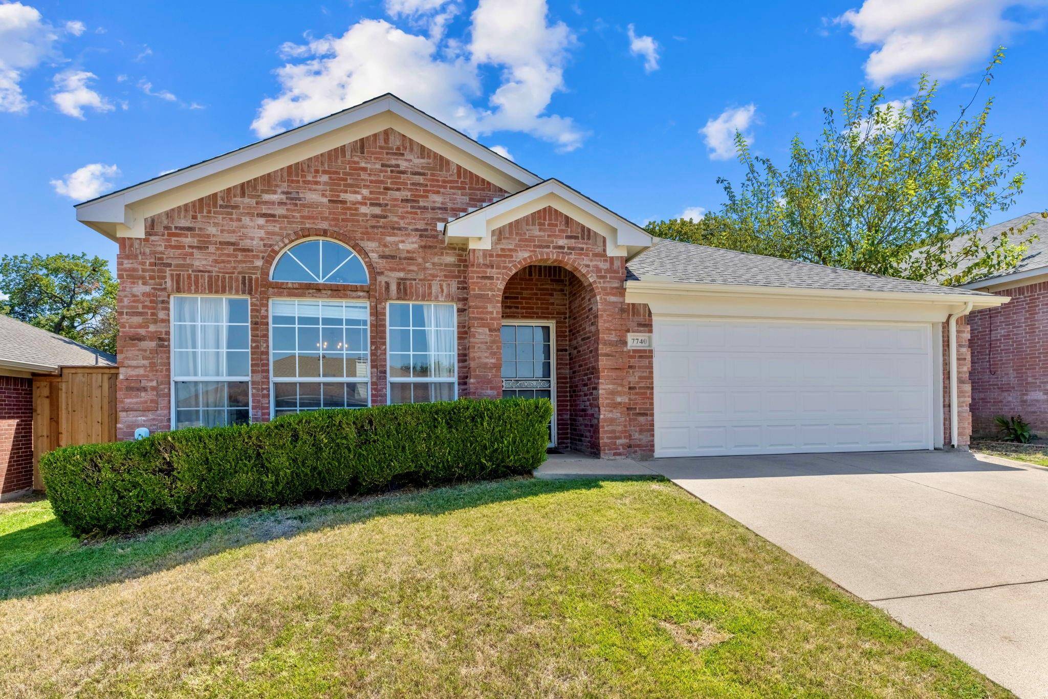 Fort Worth, TX 76112,7740 Briarstone Court