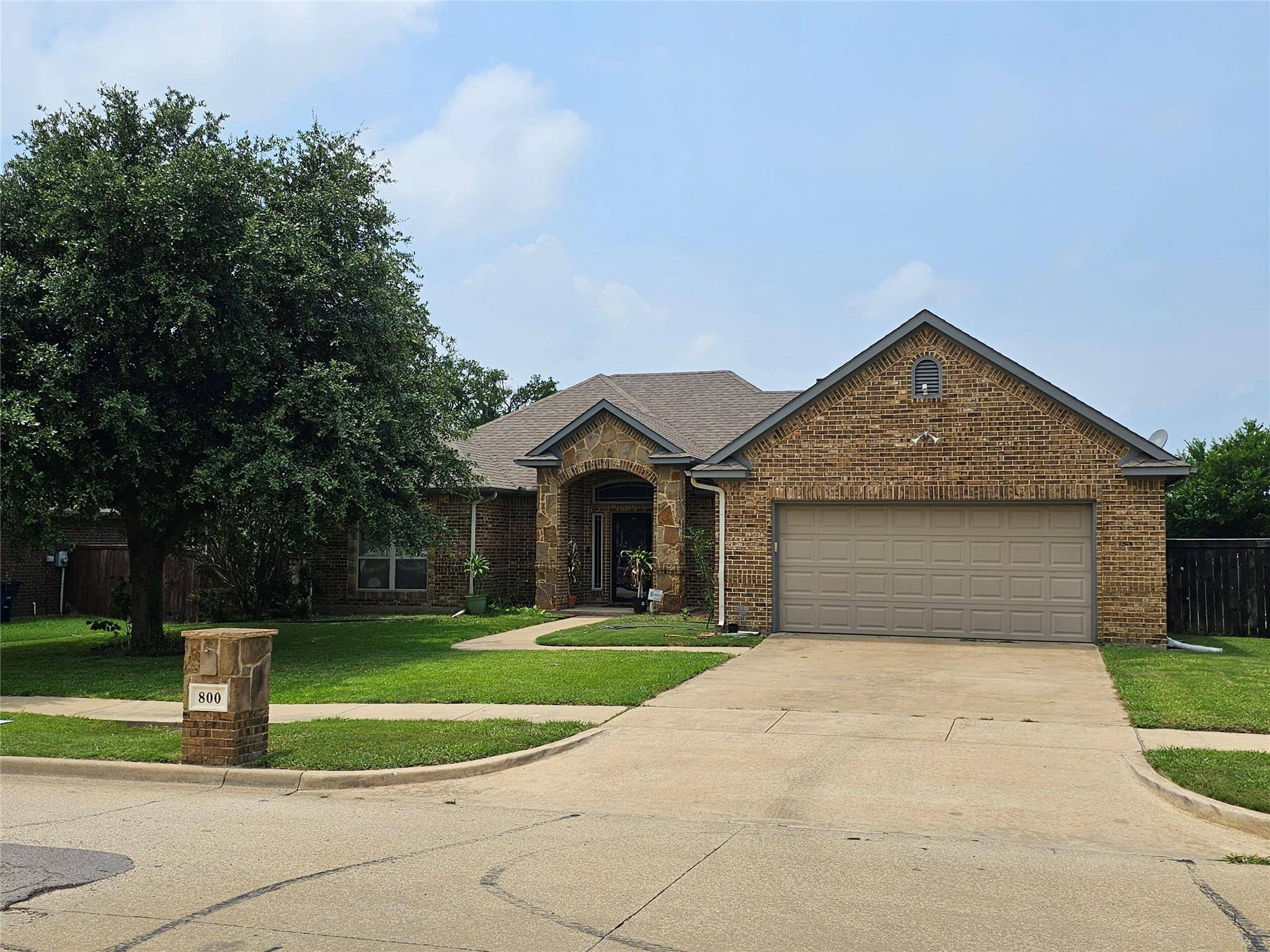 Ennis, TX 75119,800 Woodcrest Drive