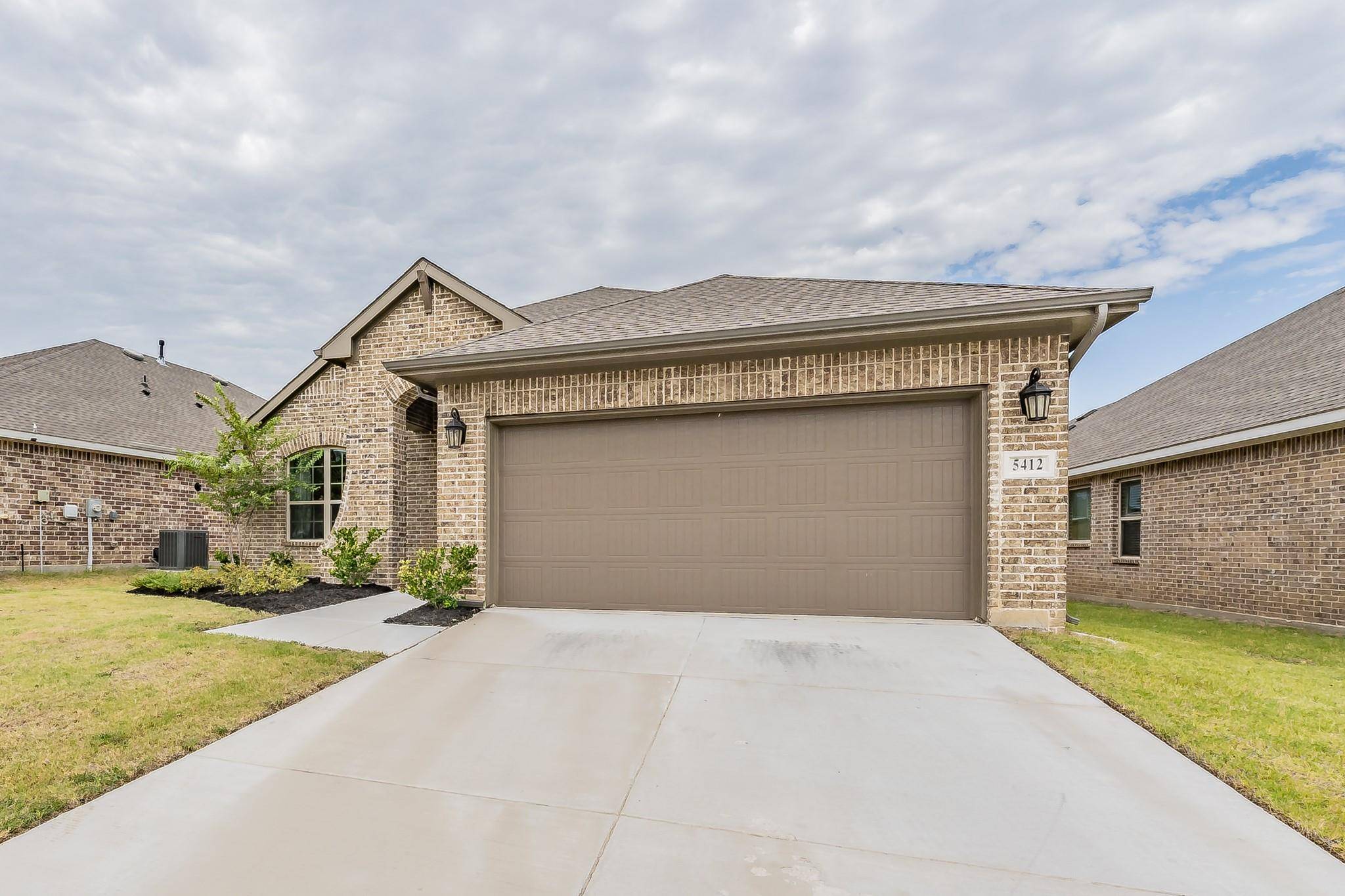 Haltom City, TX 76137,5412 Wedge Wood Drive