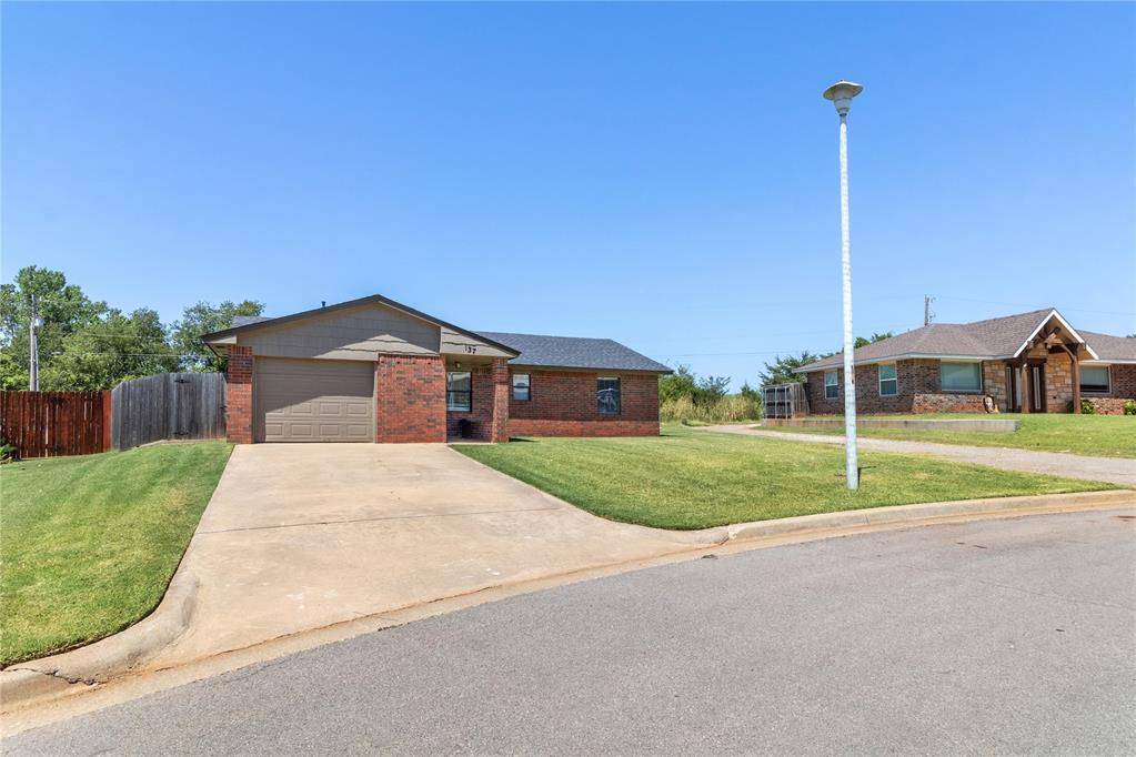 Weatherford, OK 73096,137 Elmwood